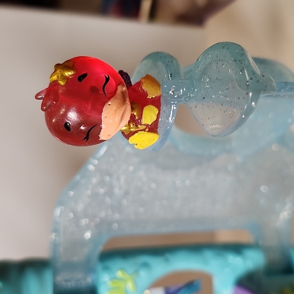 Hatchimals colleggtibles mermal magic pool.coral castle play set 7 Hatchimals - Picture 6 of 9